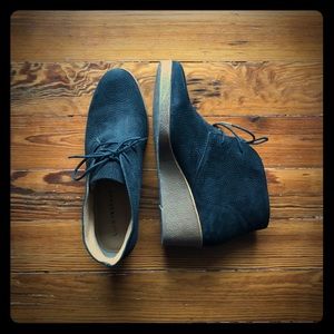 Lucky wedge black leather booties